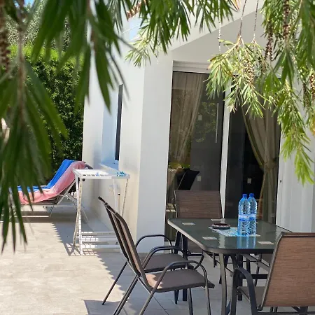 Coral Bay Sun Vida Villa